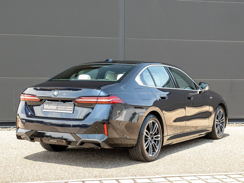 BMW 550 e xDrive Lim. M Sportpaket ACC 360° HiFi Pano DAB — photo 2