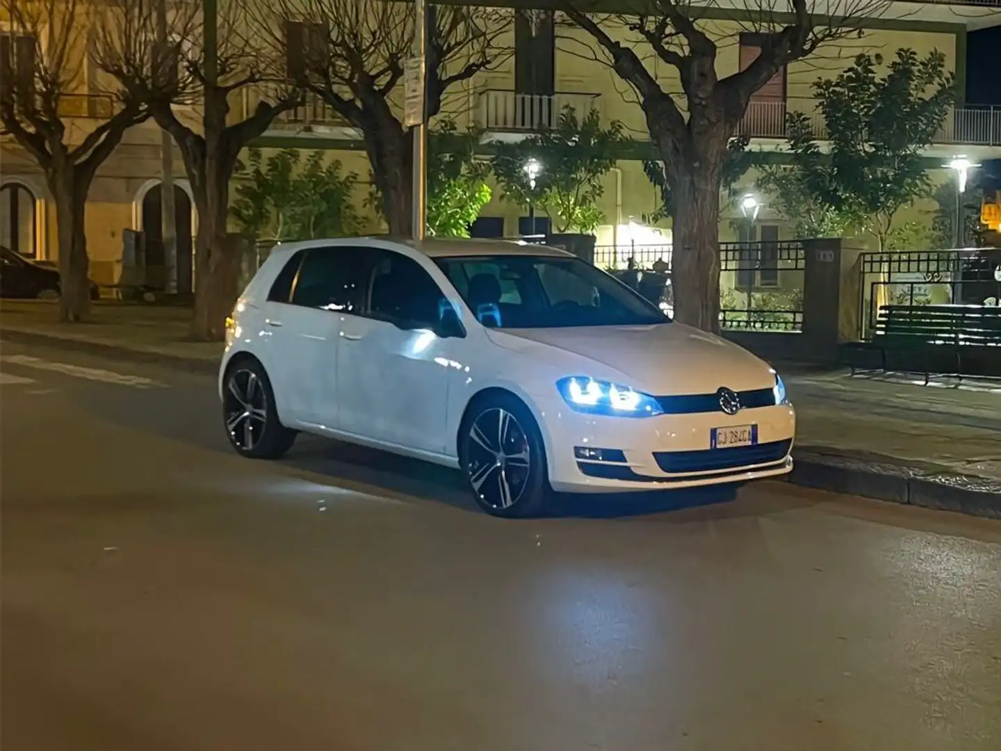 Volkswagen Golf VII sport 1.6 5 porte ALLSTAR 110cv Bianco - 2