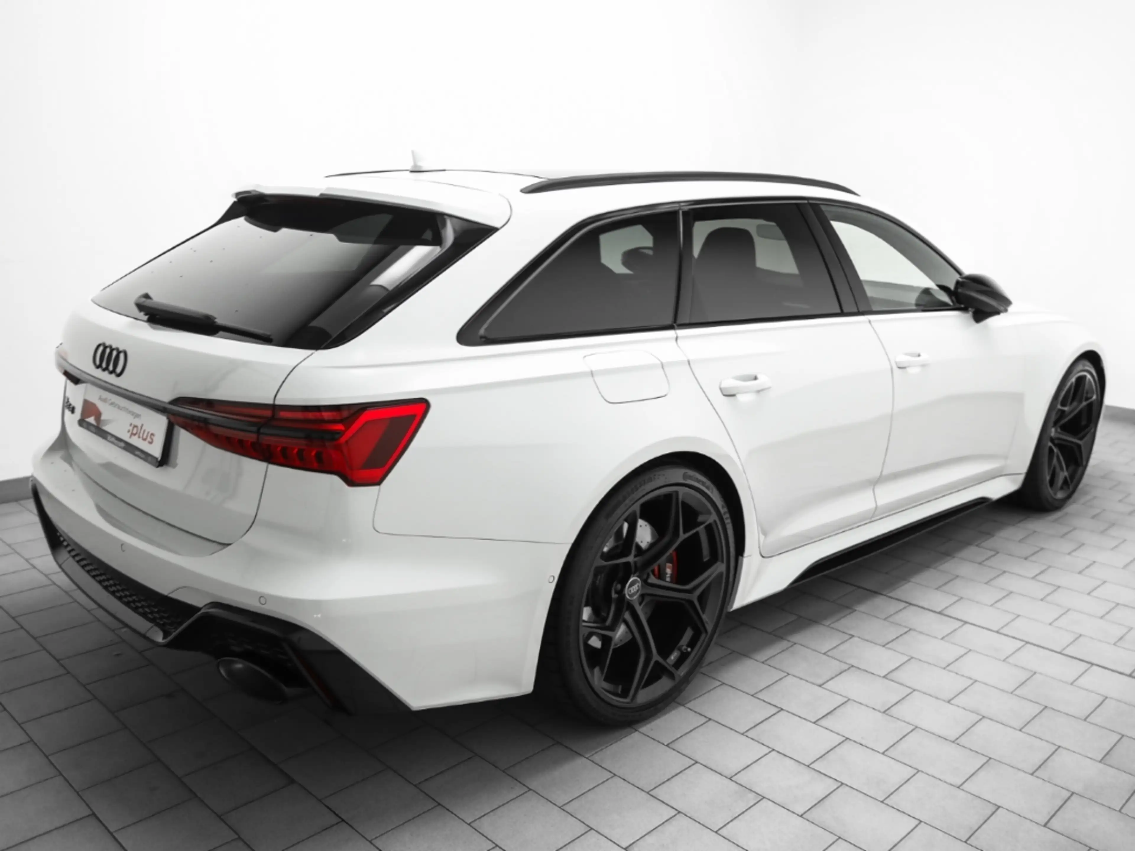 Audi RS6 Avant performance AHK Laser B&O HUD Pano Standhzg. — photo 5