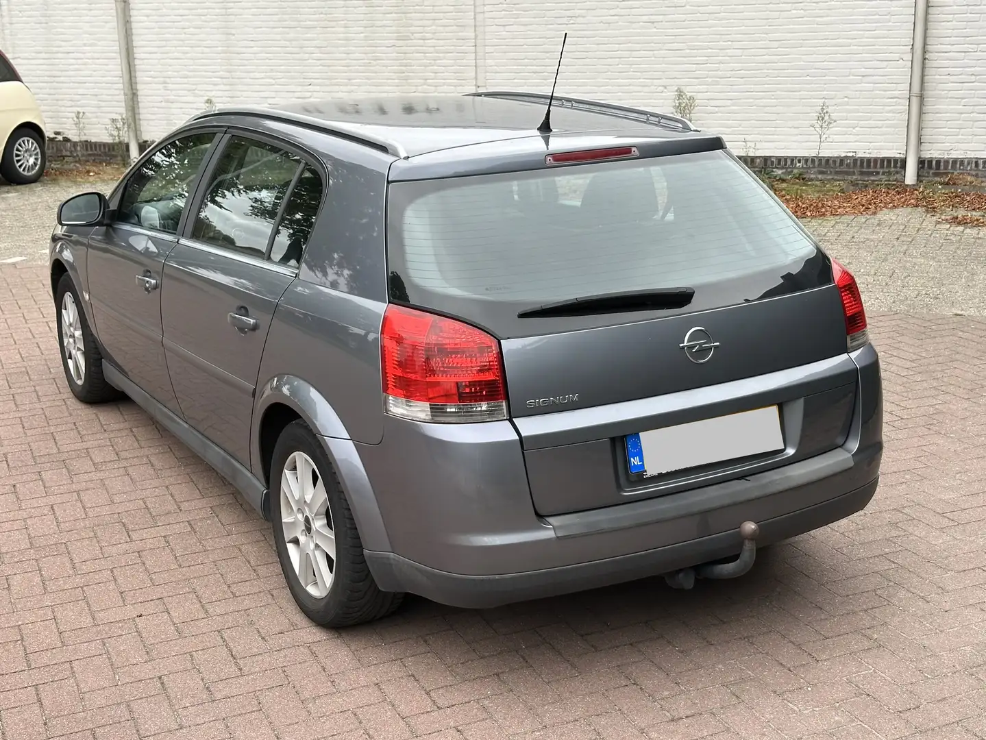 Opel Signum Opel Signum 2.2 Ruime en comfortabele gezinsauto Grau - 2