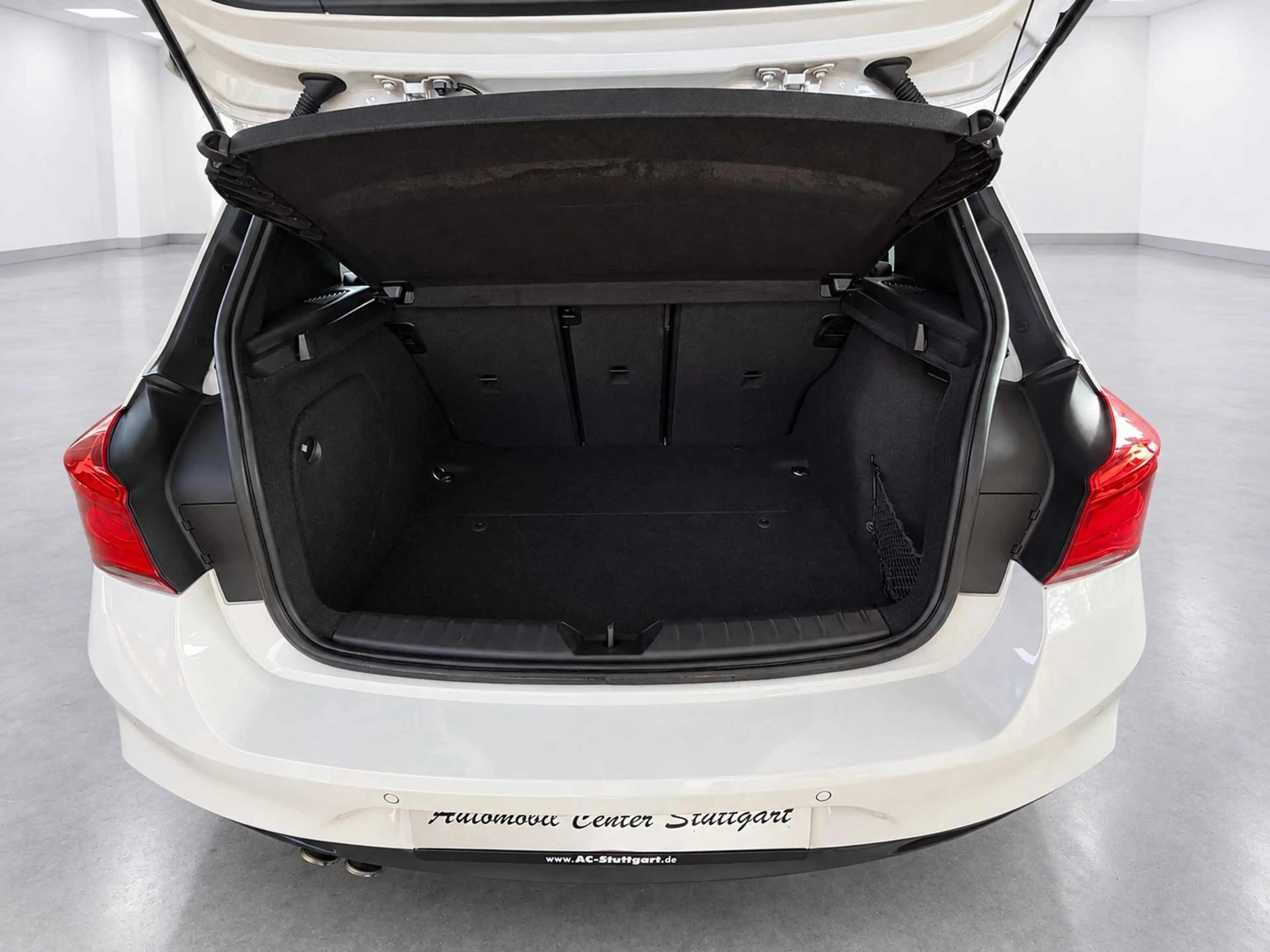 BMW 120 d M Sport GLASDACH+NAVI+ADAPTIV-LED+18"ZOLL — photo 10