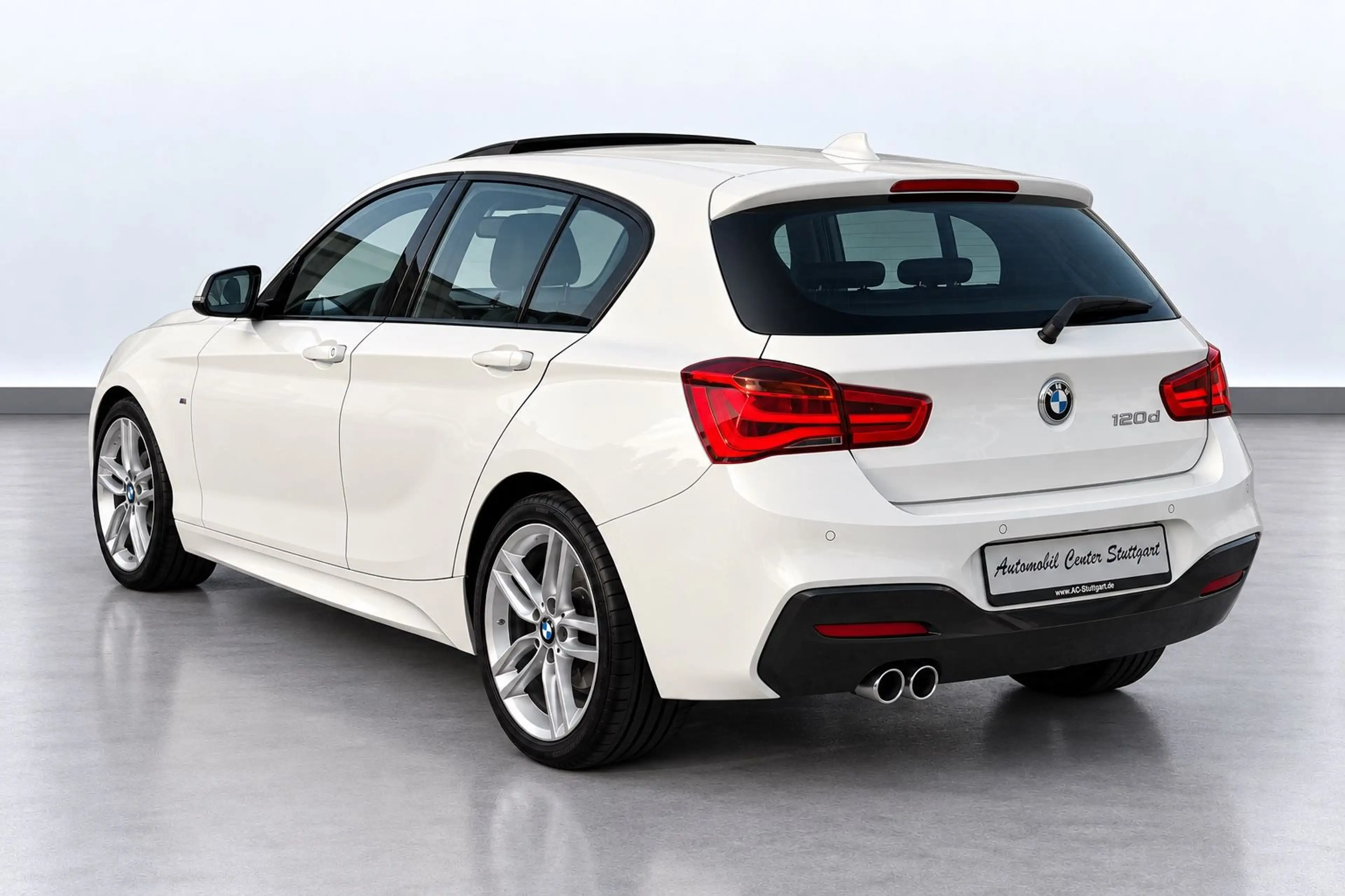 BMW 120 d M Sport GLASDACH+NAVI+ADAPTIV-LED+18"ZOLL — photo 4