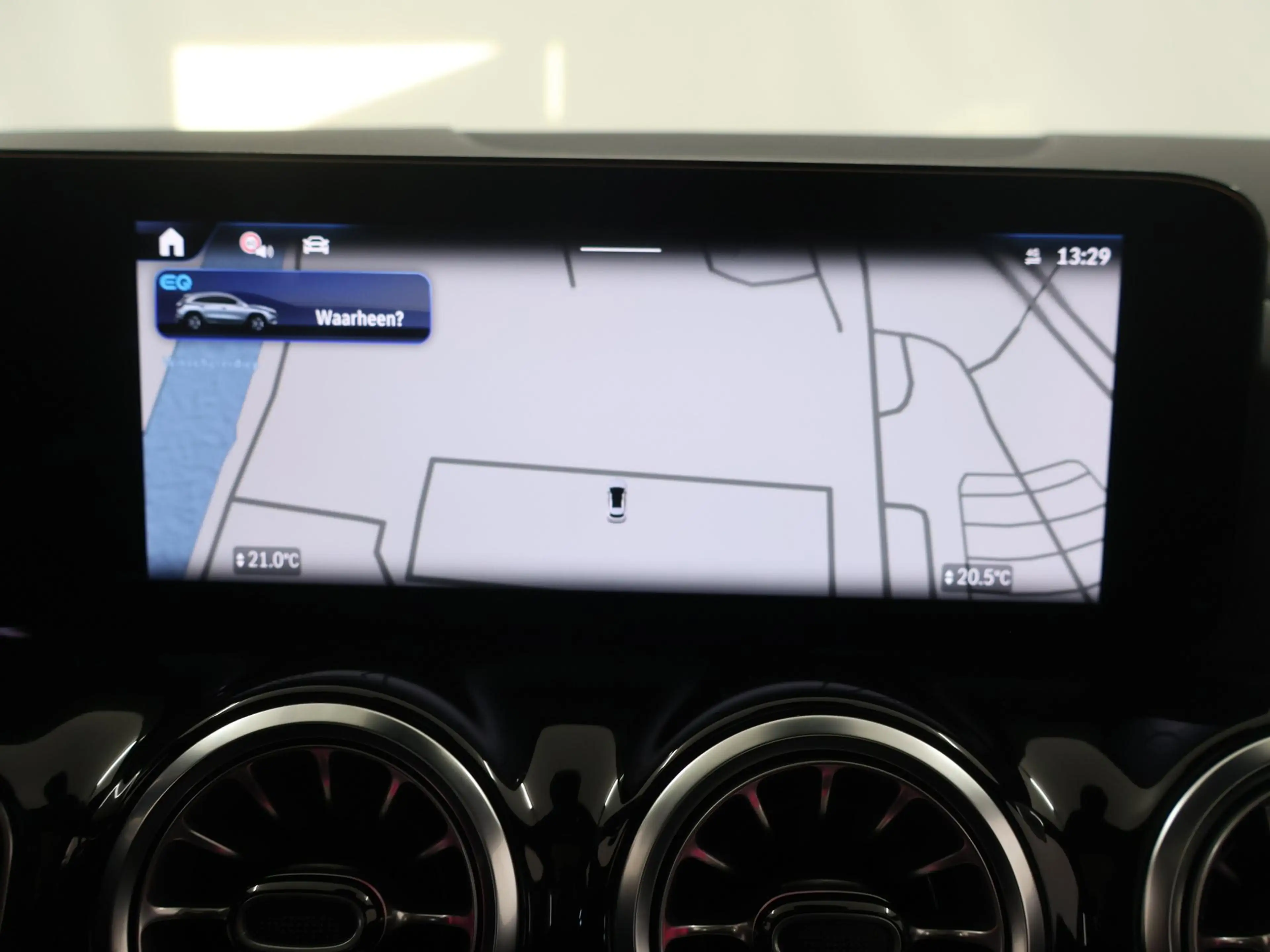 Mercedes-Benz EQA 250 250+ Business Solution AMG 71 kWh | Night | 20" M — photo 13