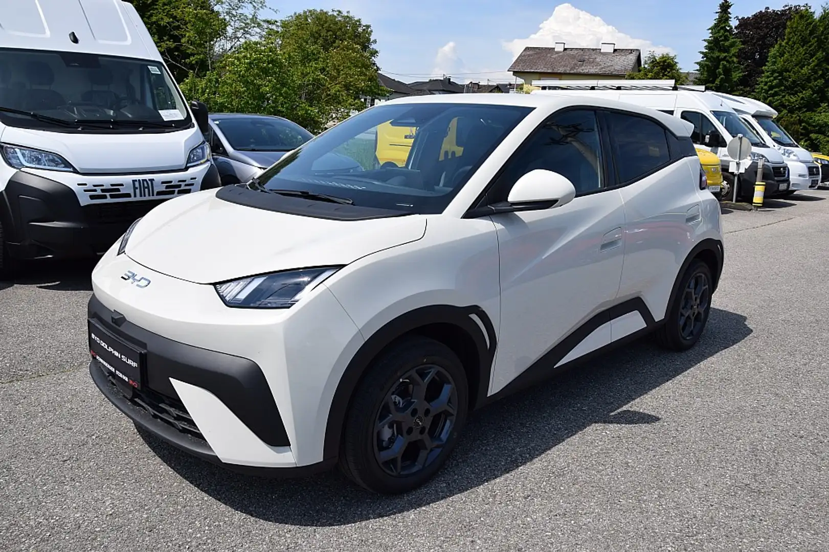 BYD Dolphin SURF Comfort 43,2kWh Weiß - 1