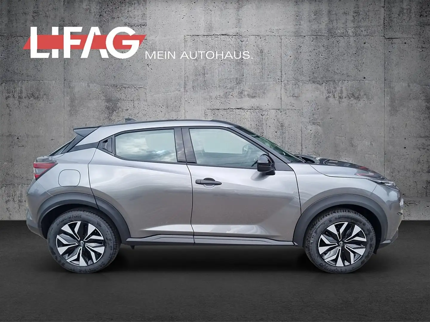 Nissan Juke 1,0 DIG-T Acenta+ *ab € 18.990,-* Grau - 2