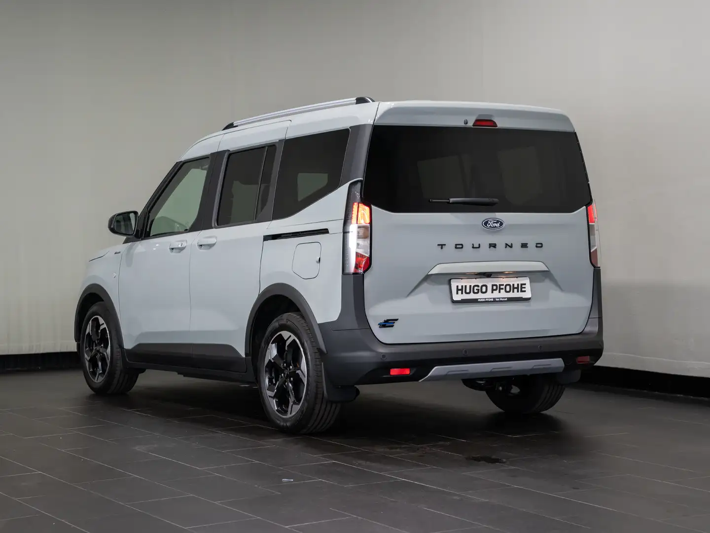 Ford Tourneo Courier Active Elektromotor 100 kW Kompaktvan. 5-türig Grau - 2