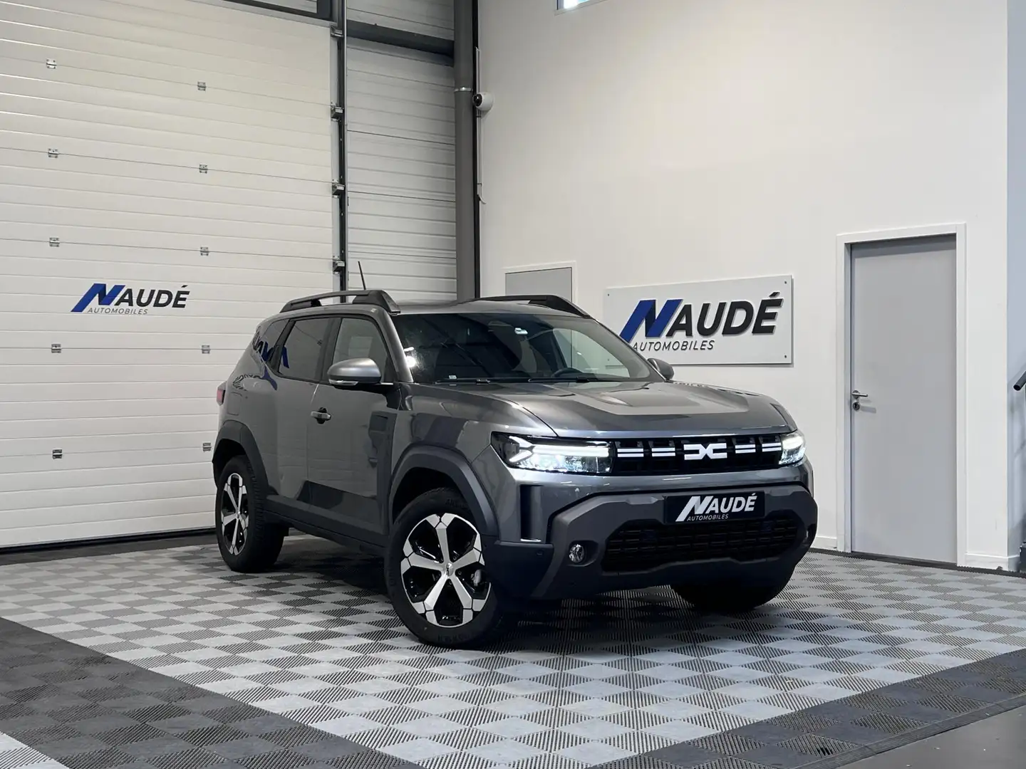Dacia Duster 1.2 TCe MHEV 130 CH 4x4 Journey TVA RÉCUPÉRABLE GARANTIE DACIA 02/2027 Grijs - 1