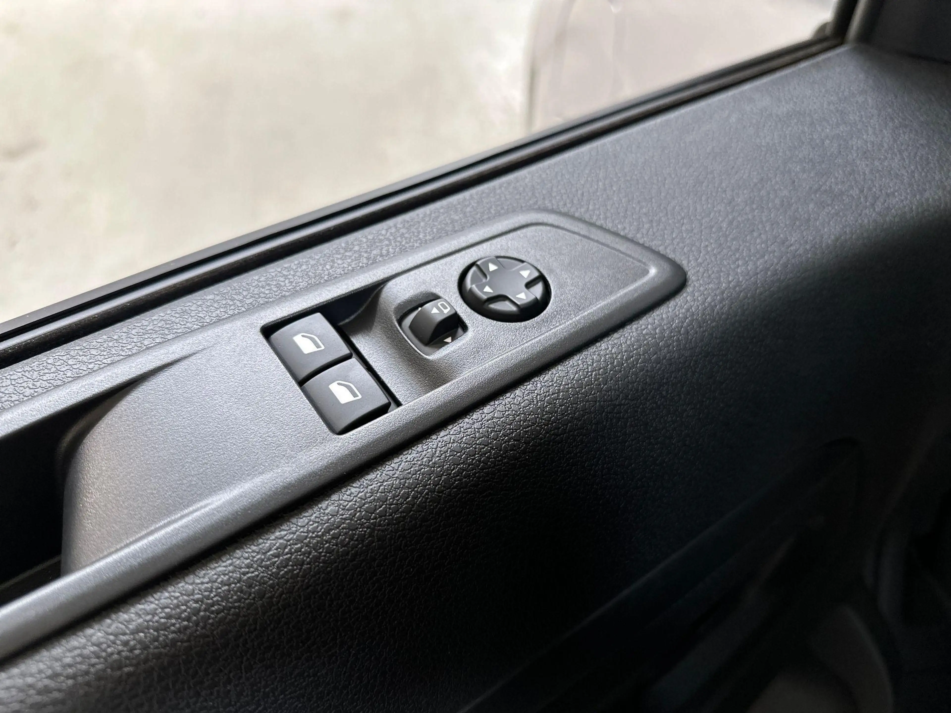 Peugeot e-Expert EV L2 75 kWh | Demo | Navigatie | Houten afwerking — photo 12
