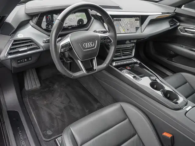 Audi e-tron GT view 9