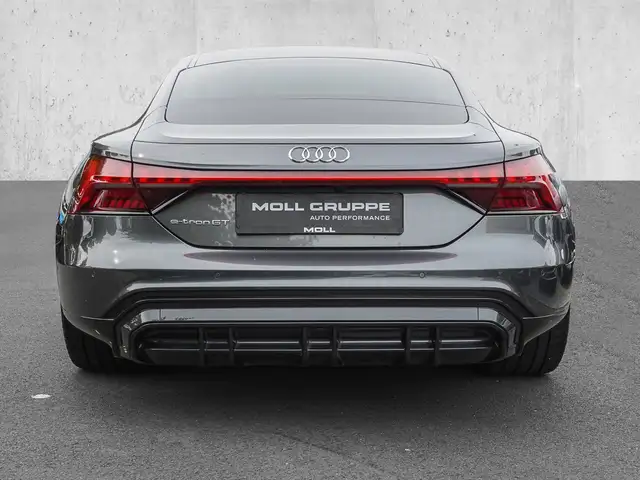 Audi e-tron GT view 6