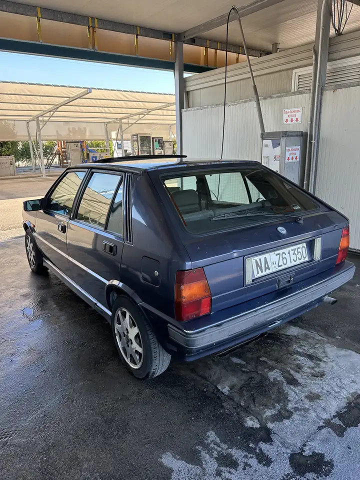 Lancia Delta 1.5 LX, foto 7