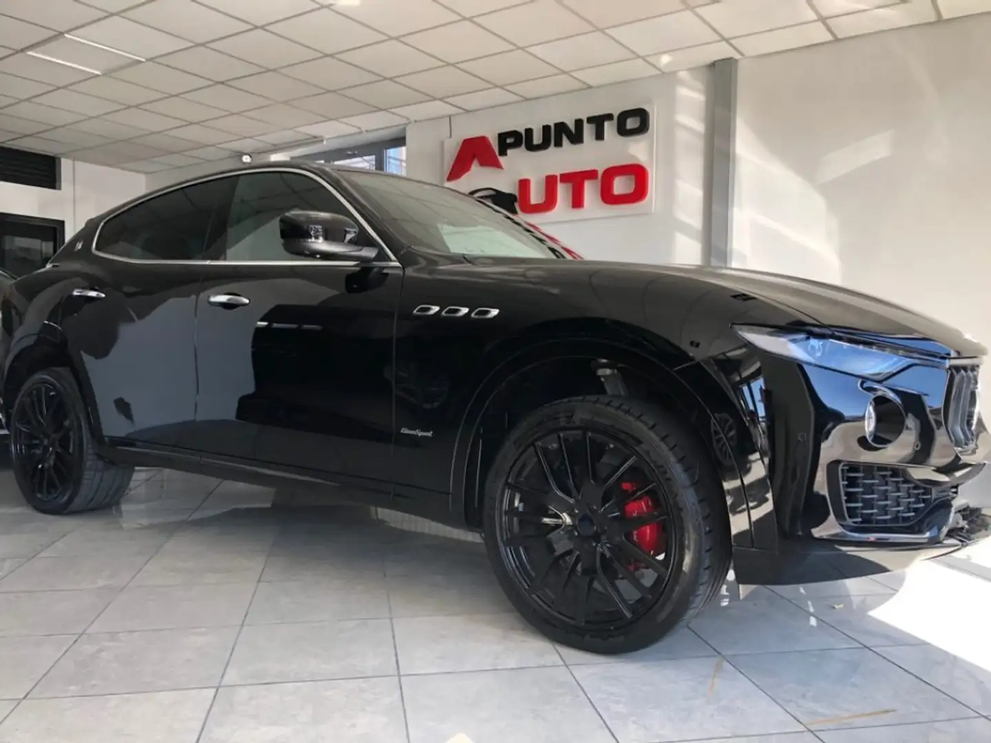 Maserati Levante V6 Diesel 275 CV AWD Gransport Nero - 2