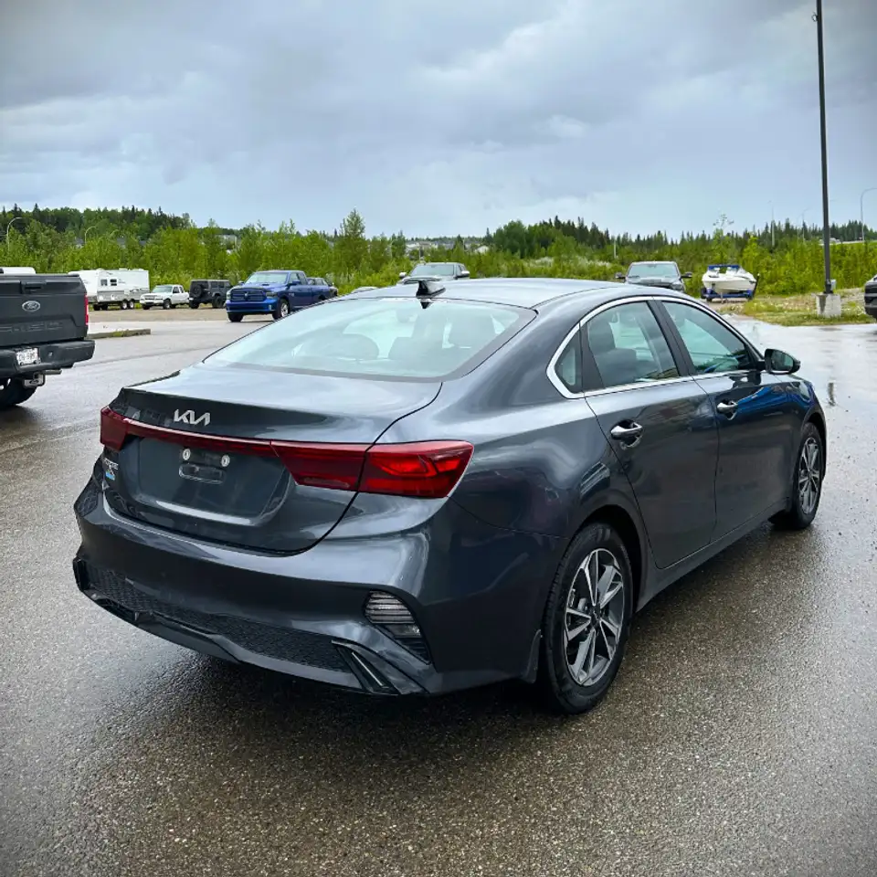 Kia Forte снимка Kia Forte