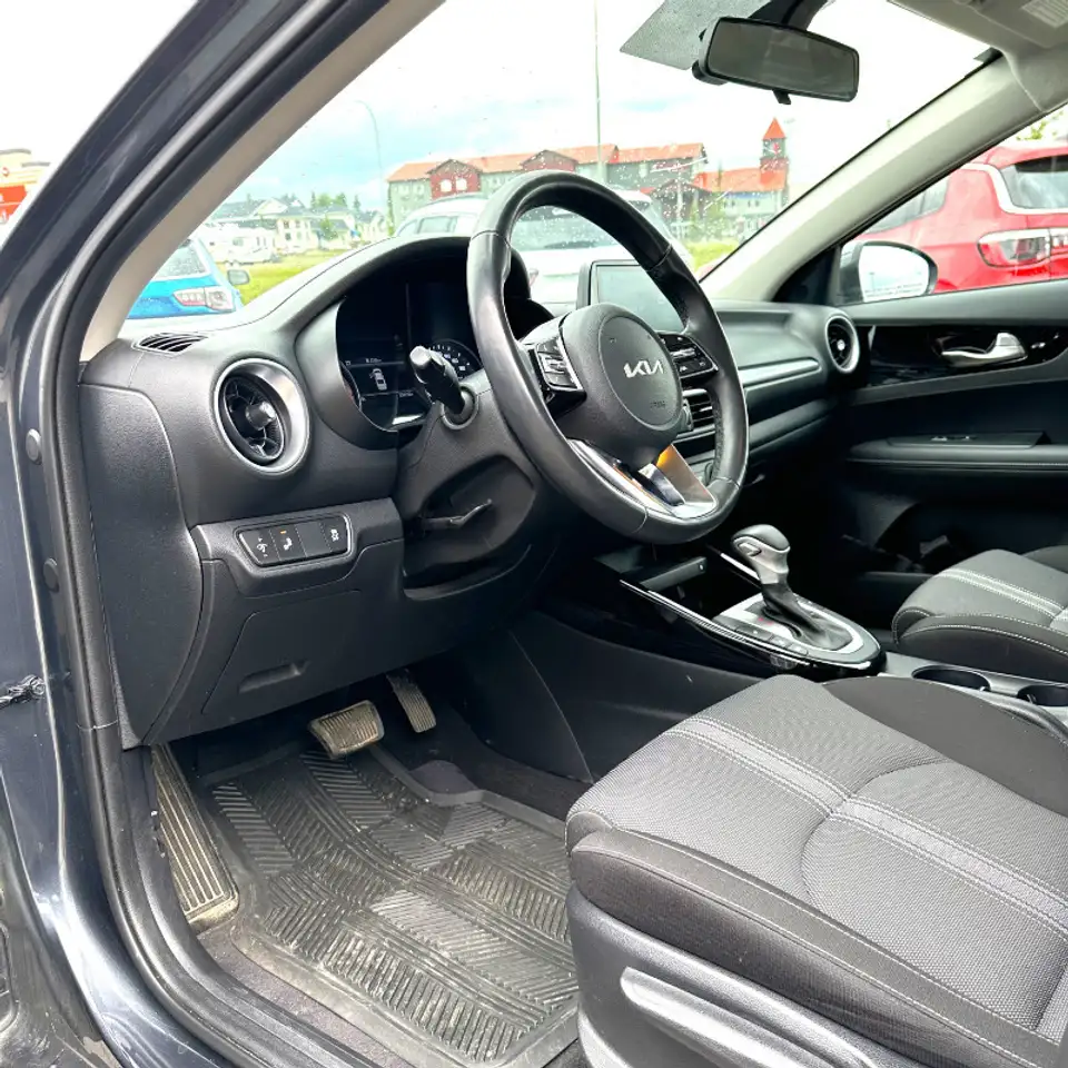 Kia Forte снимка Kia Forte