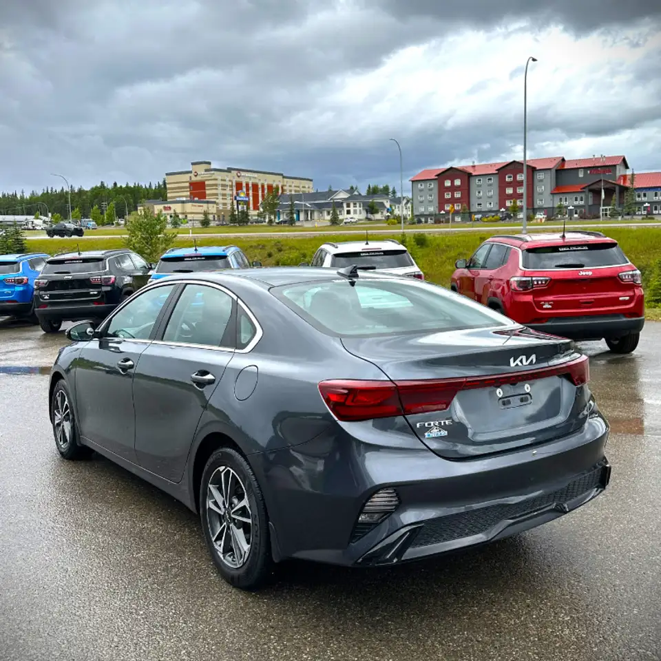 Kia Forte снимка Kia Forte
