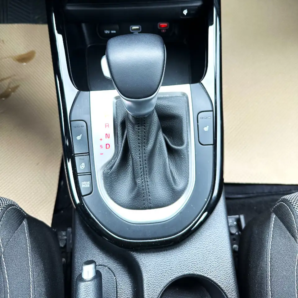 Kia Forte снимка Kia Forte