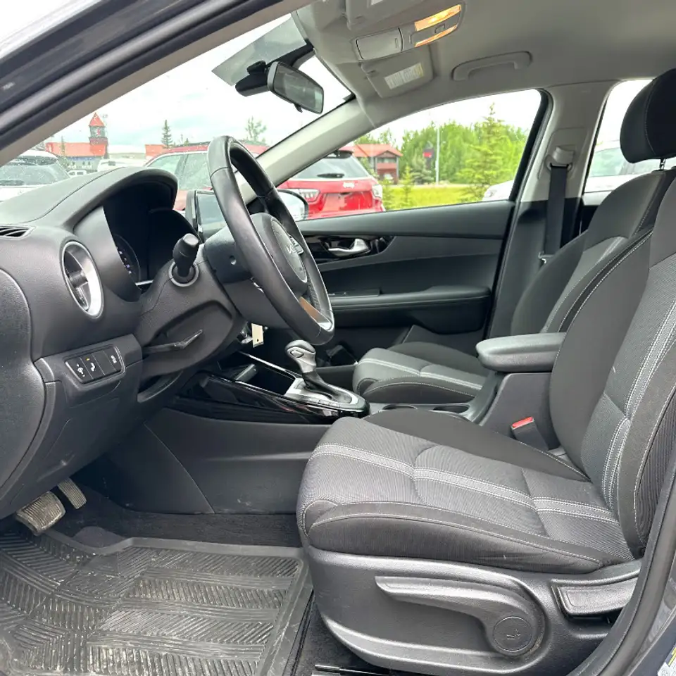 Kia Forte снимка Kia Forte