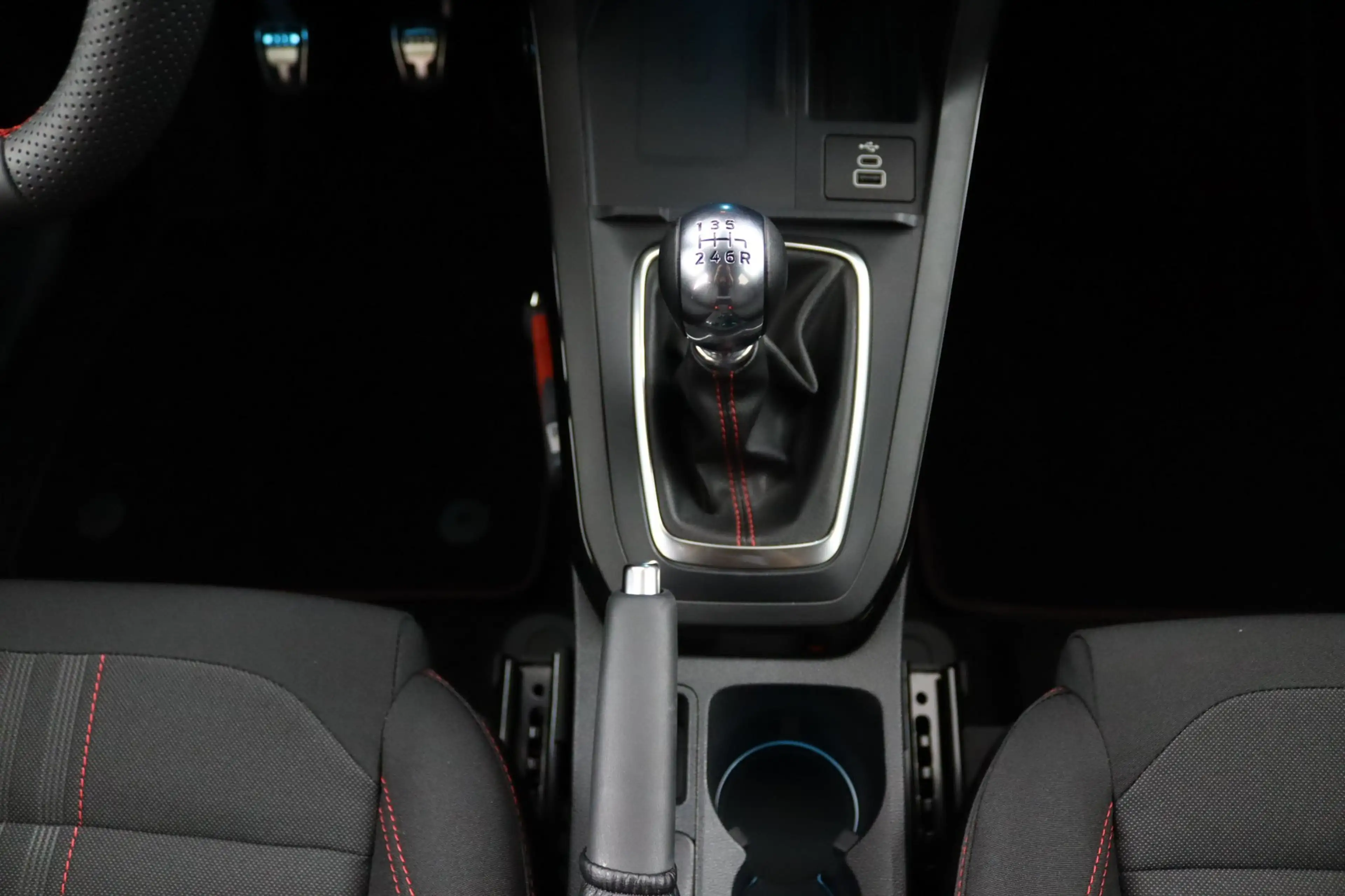 Ford Puma 1.0 EcoBoost Hybrid ST-Line | Maxton | Black Pack — photo 30
