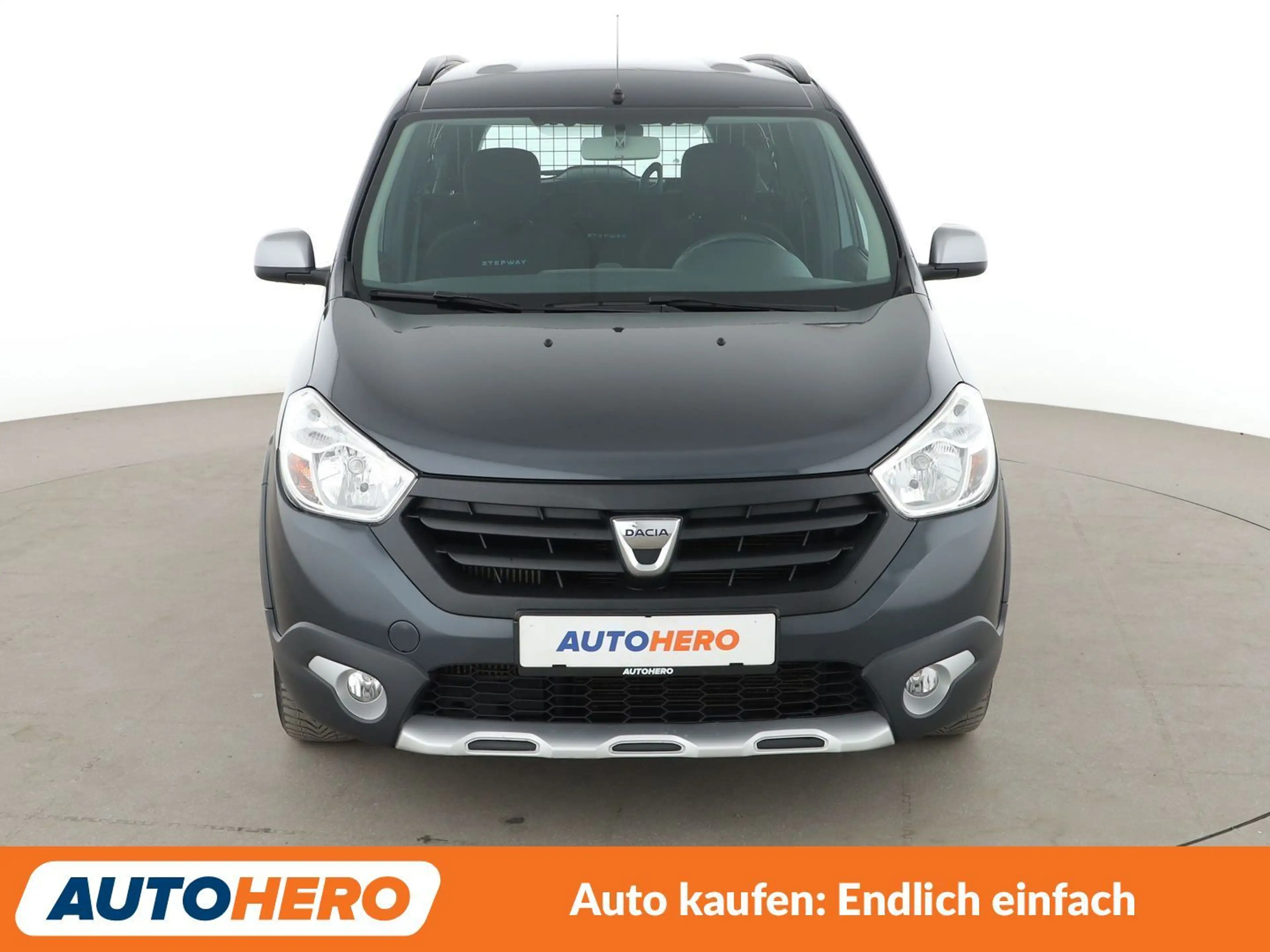 Dacia Lodgy 1.2 TCe Stepway — photo 9