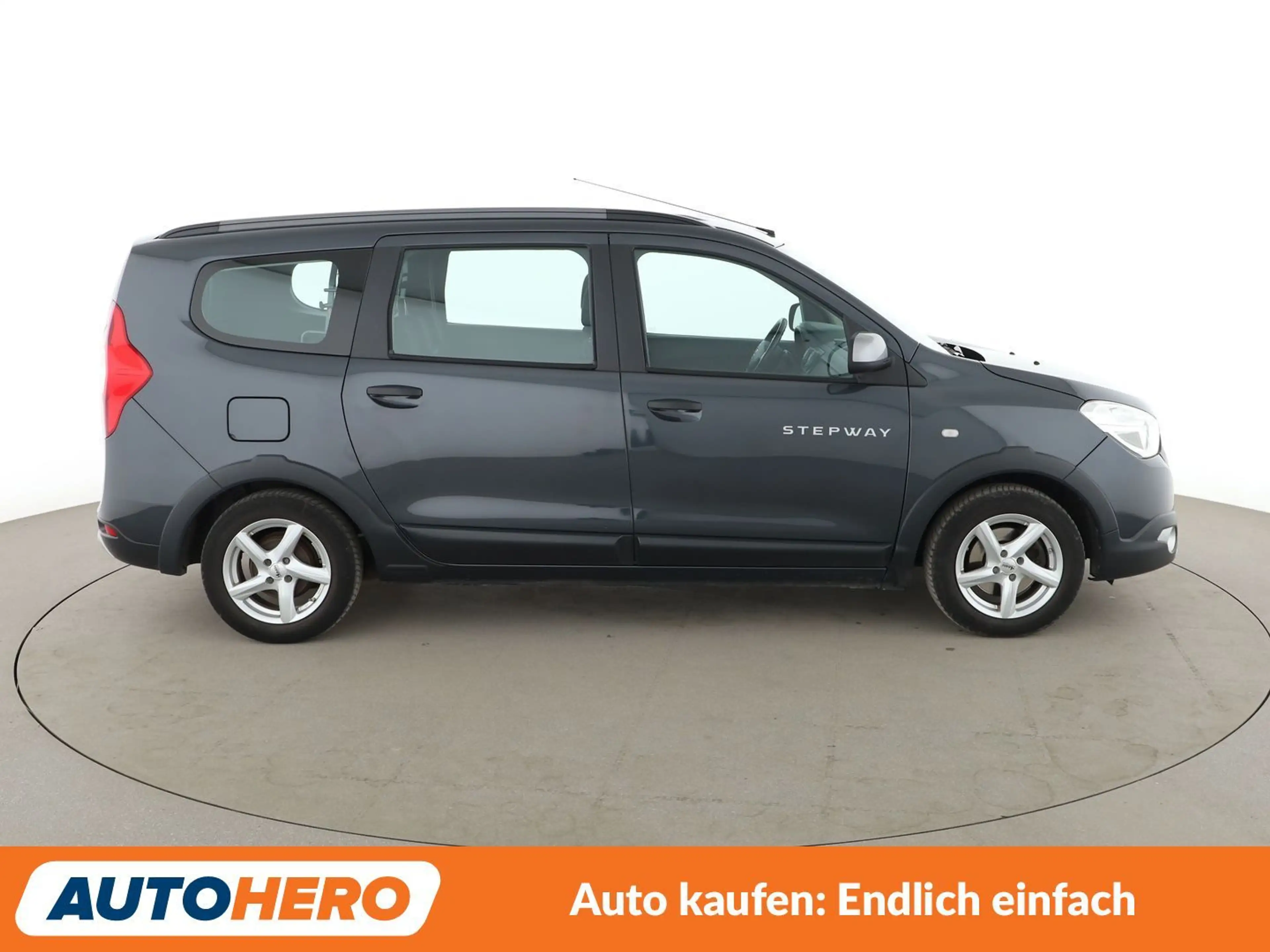 Dacia Lodgy 1.2 TCe Stepway — photo 7