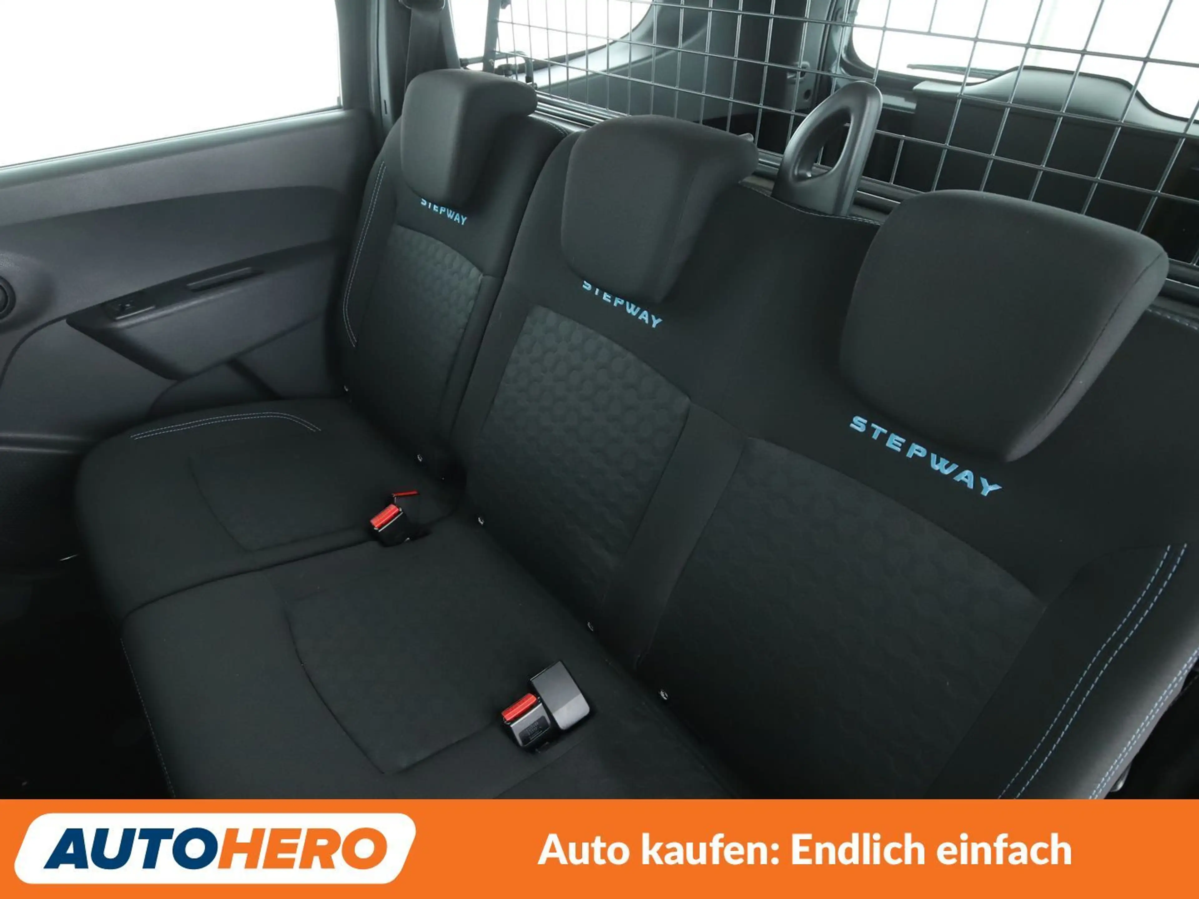 Dacia Lodgy 1.2 TCe Stepway — photo 14