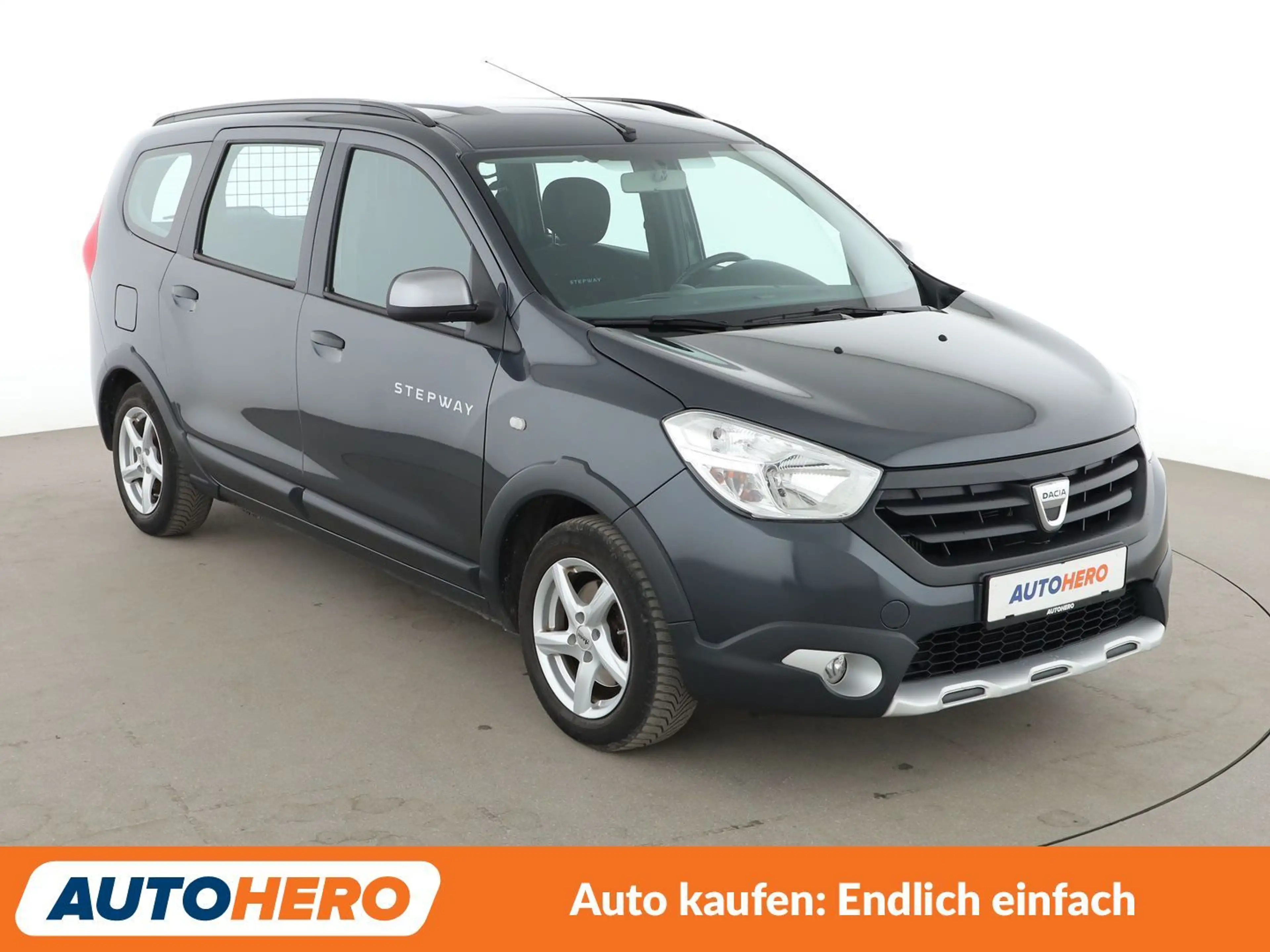 Dacia Lodgy 1.2 TCe Stepway — photo 8