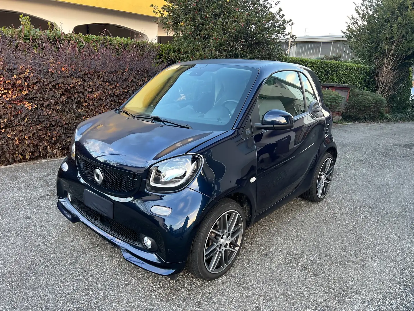 smart forTwo eq Parisblue Brabus Style - 1
