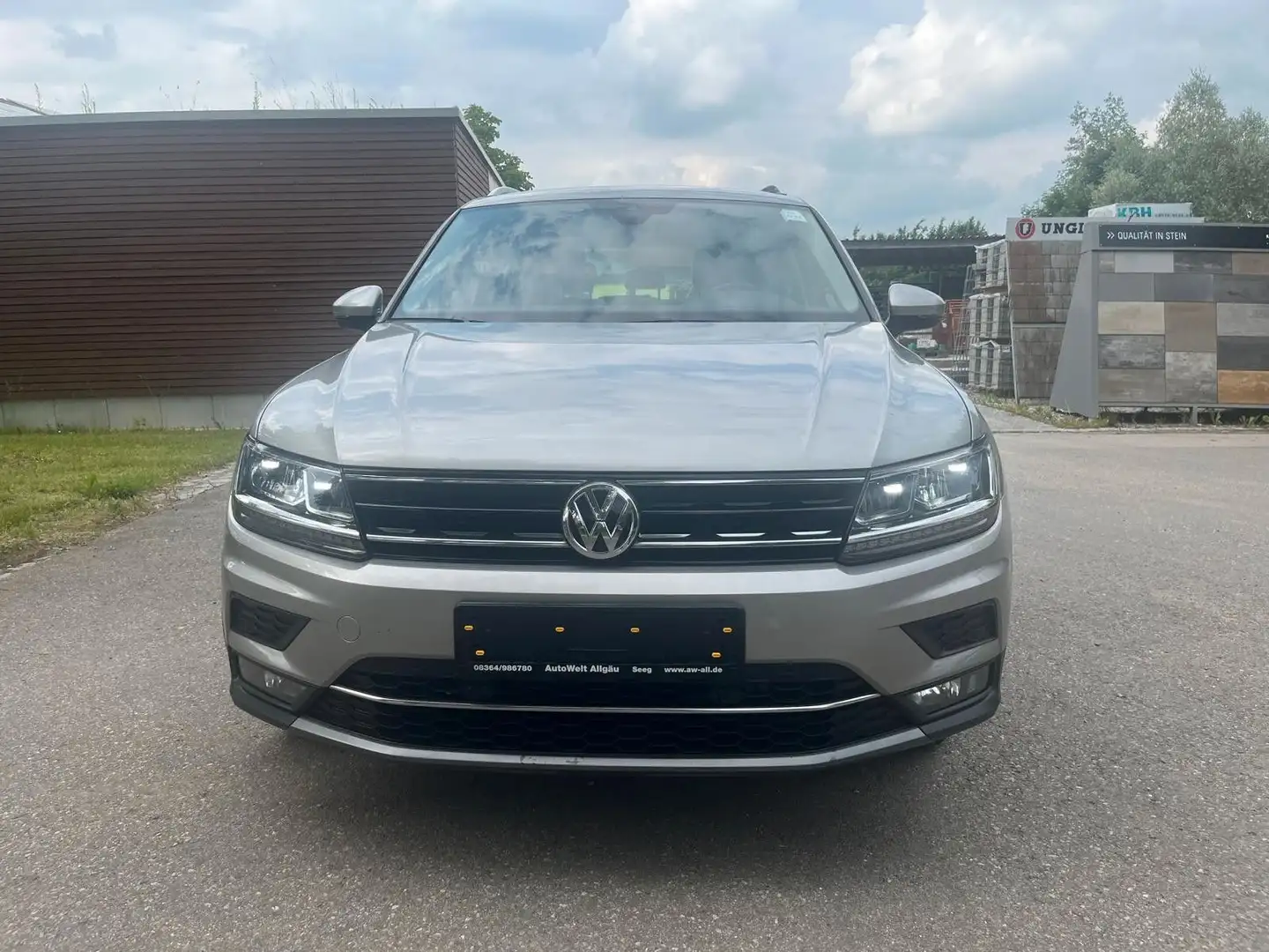 Volkswagen Tiguan Highline BMT/Start-Stopp 4Motion Silber - 2