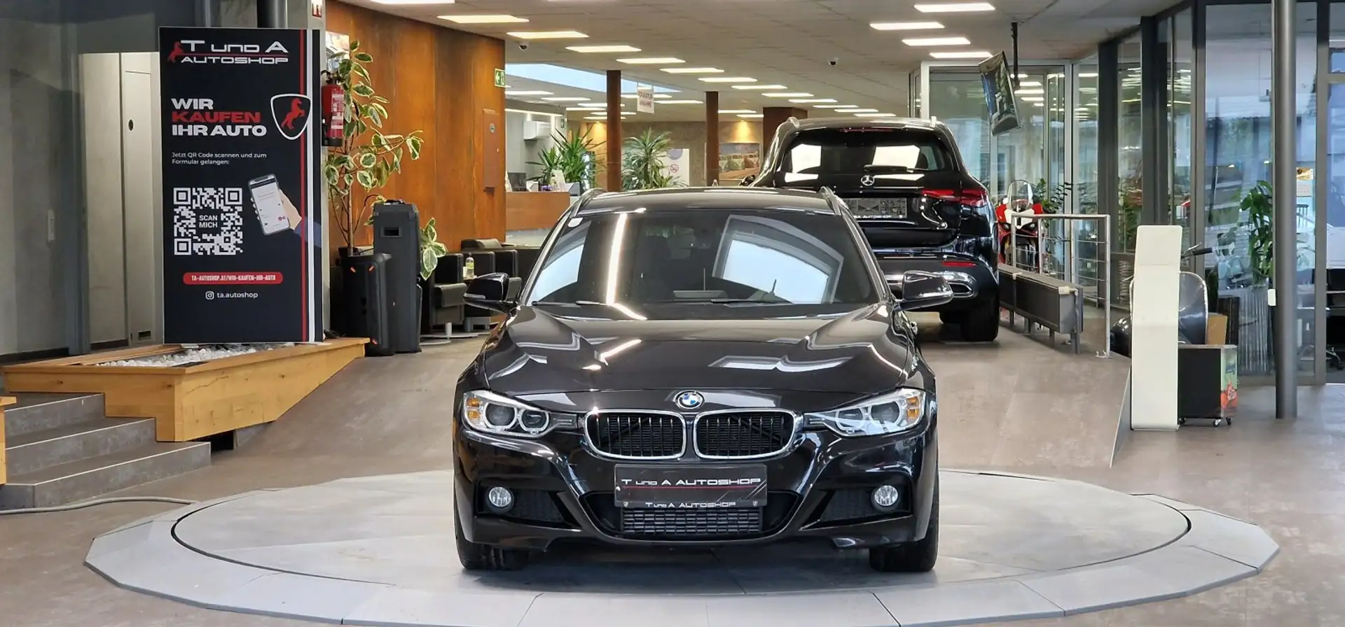 BMW 330 d xDrive F31 M-Paket Touring Aut. *Navi*19Zoll*Xen Schwarz - 2