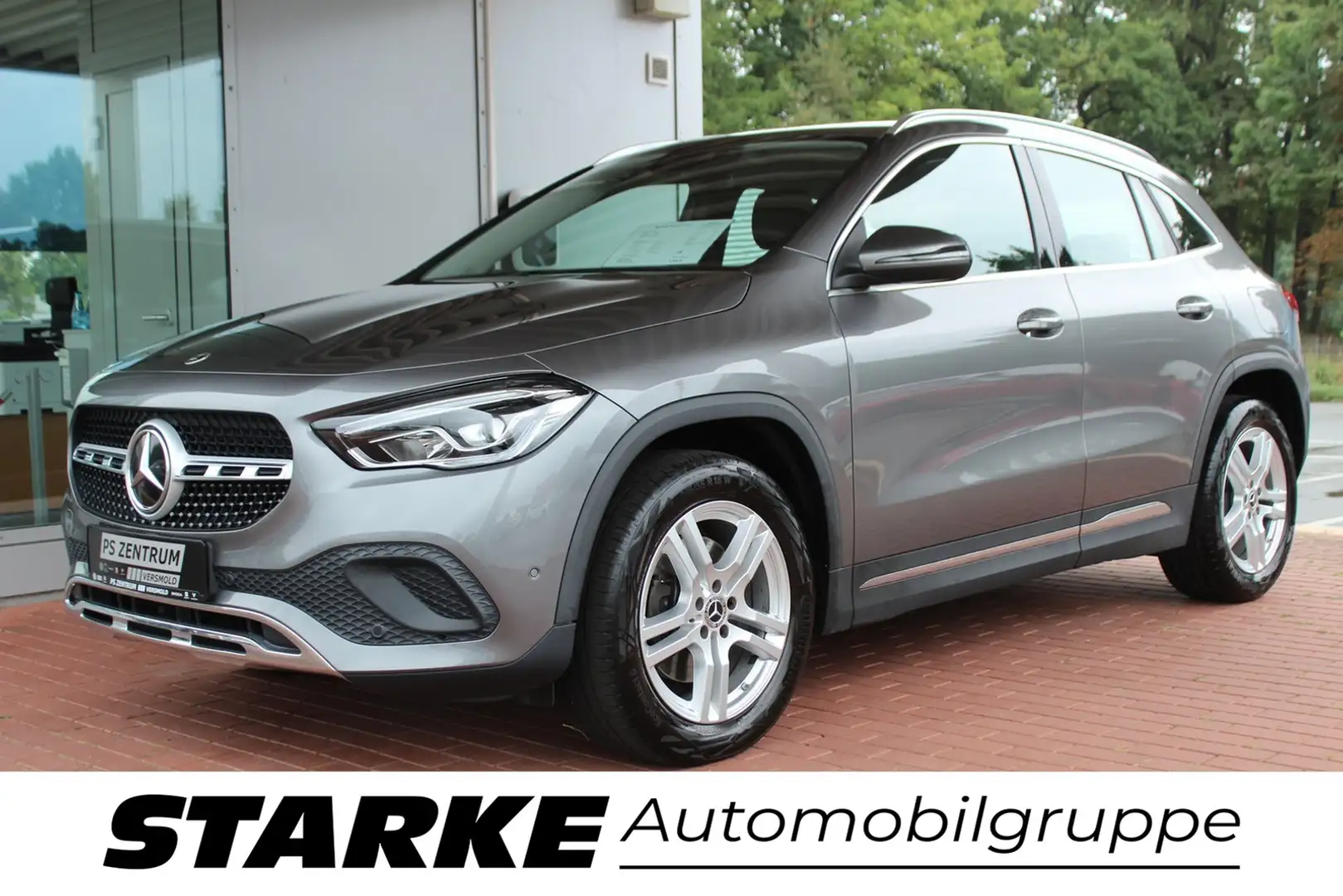 Mercedes-Benz GLA 250 2.0 DCT Grau - 1