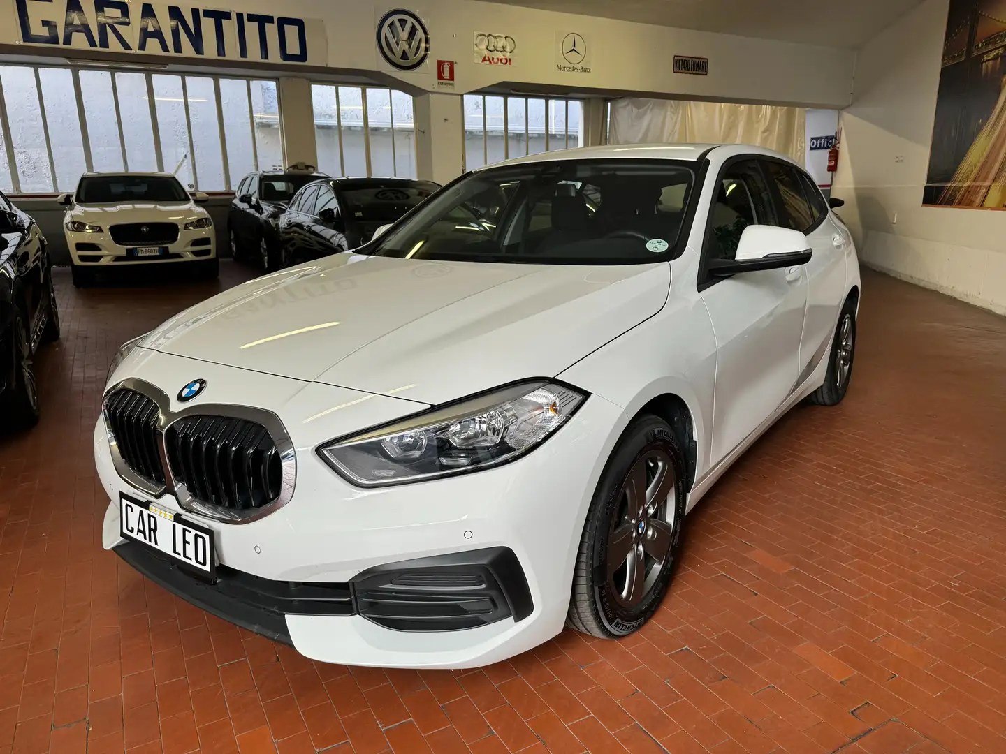 BMW 118 118d Business Advantage auto Bianco - 2