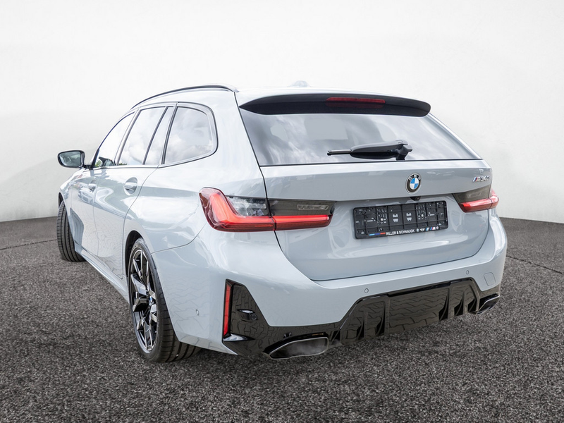 BMW 340 Mi xDrive Touring — photo 4