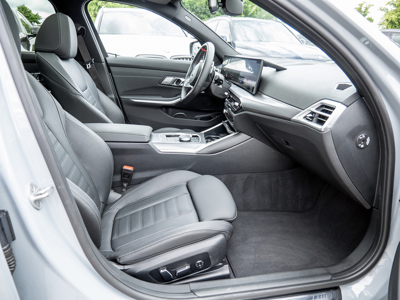 BMW 340 Mi xDrive Touring — photo 7
