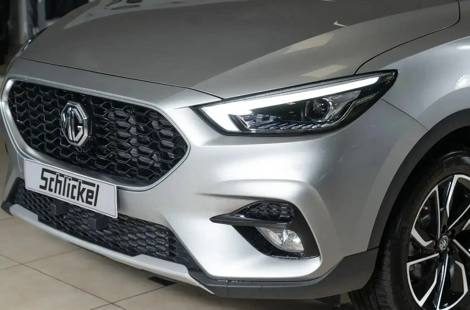 MG ZS 1.0 T-GDI LUX Navi Klimaautomatik 360° Kamera Argintiu - 2