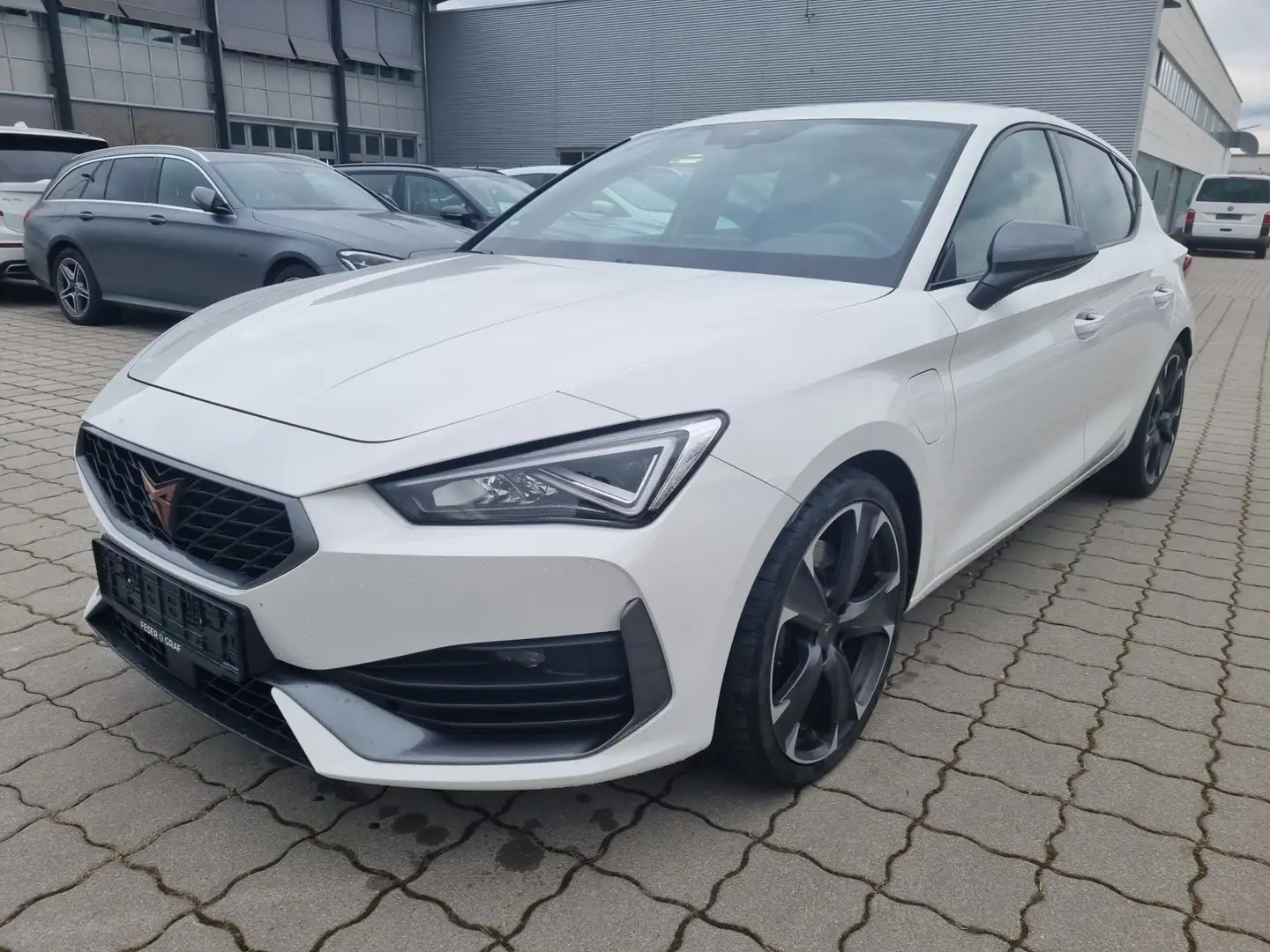 CUPRA Leon Hybride 245 CV Plug In Blanc - 1