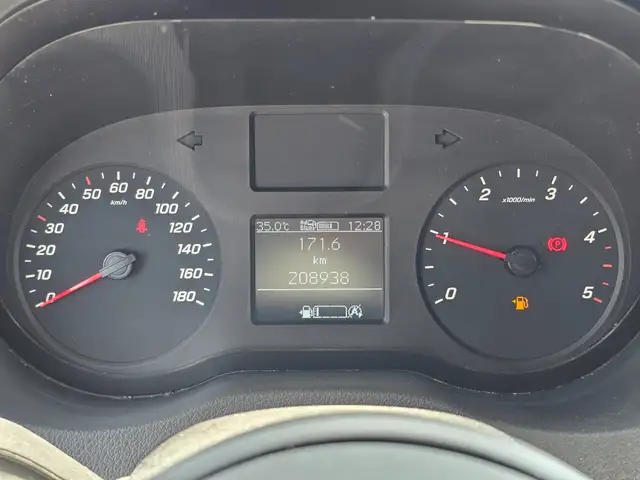 Mercedes-Benz Sprinter view 10