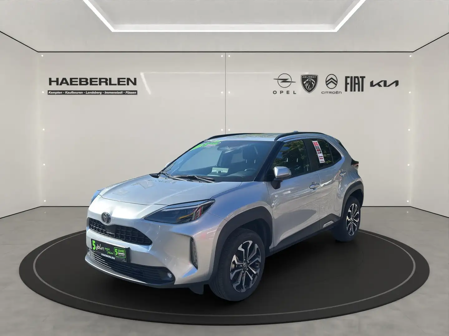 Toyota Yaris Cross 1.5 Team DE *ACC*LED*Kamera*NAVI*SHZ* Zilver - 2