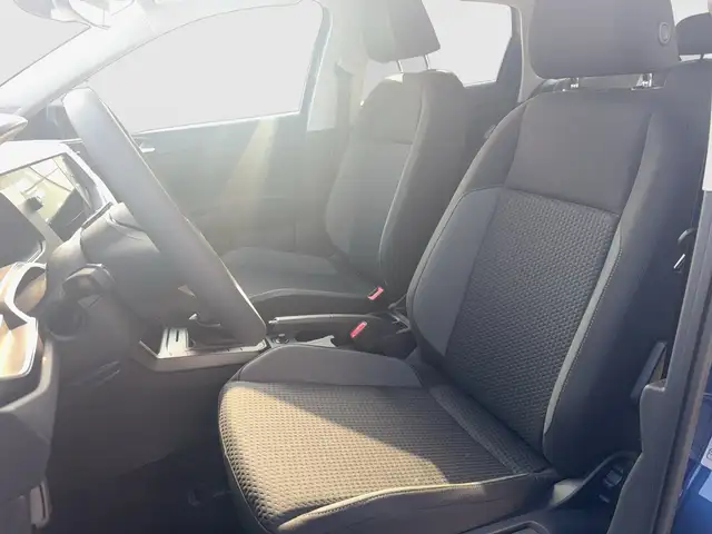 Volkswagen Polo view 8