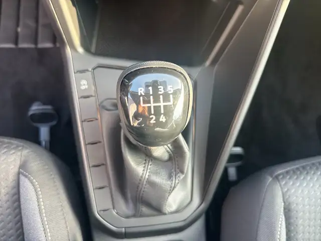 Volkswagen Polo view 19