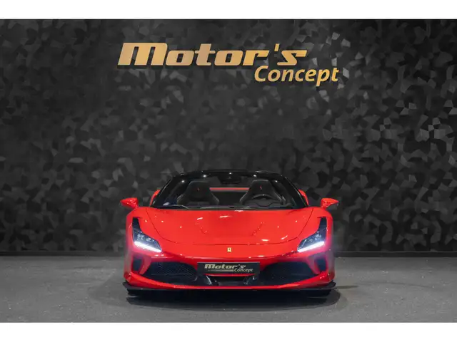 Ferrari F8 Spider view 4