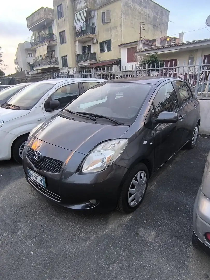 Toyota Yaris 5p 1.4 d-4d Sol - 2