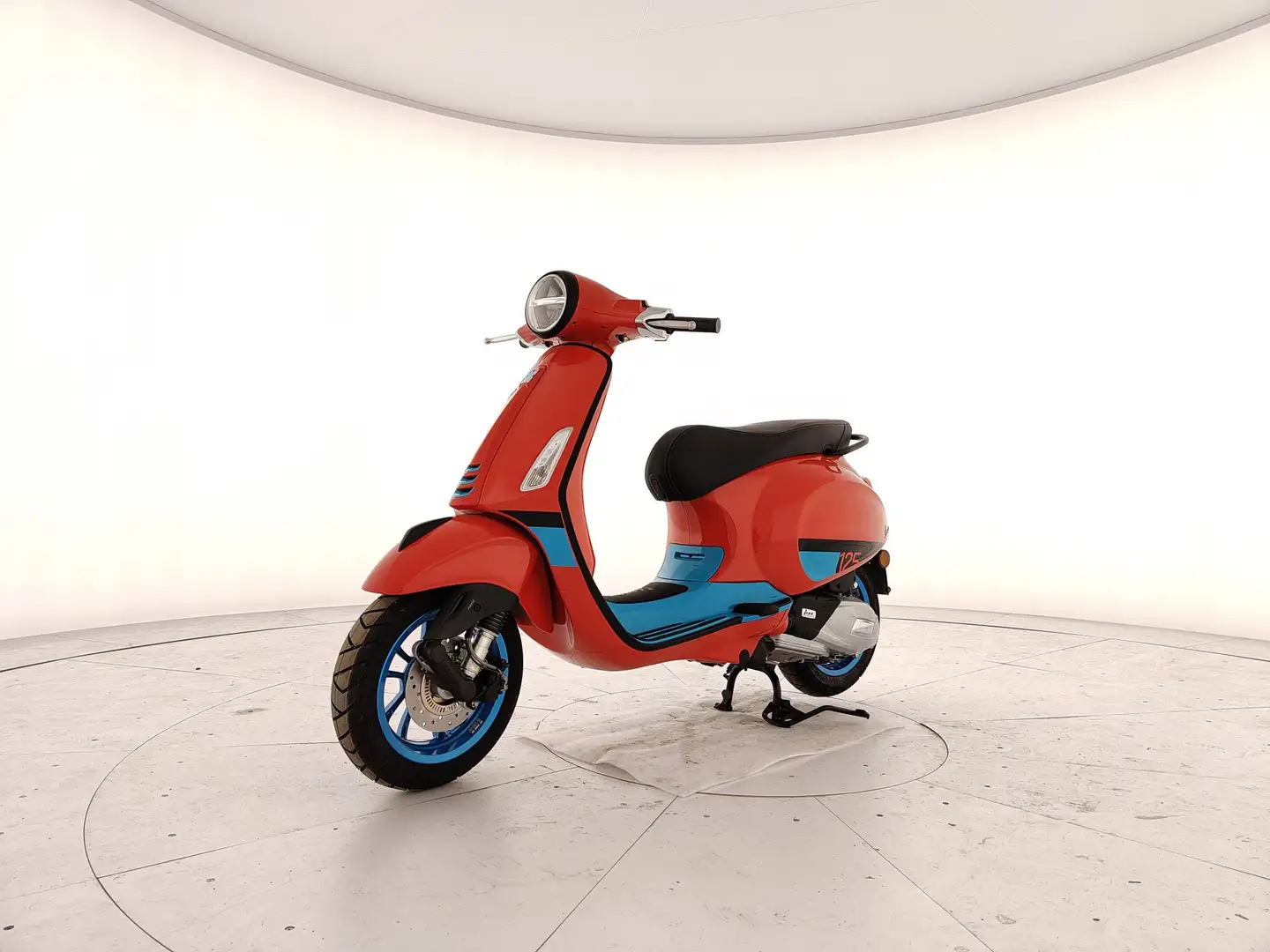 Vespa PRIMAVERA COLOR VIBE 125 ARANCIO Oranje - 1