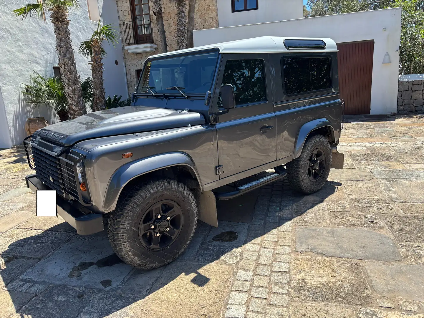 Land Rover Defender Defender 90TDI Techo Duro Comercial Gris - 1