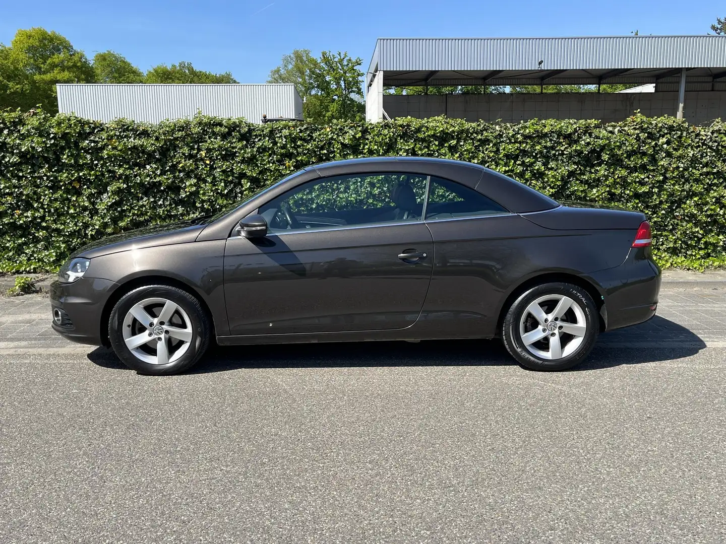 Volkswagen Eos 1.4 TSI Highline * Leder * Navi * Apk 04-2026 Коричневий - 2