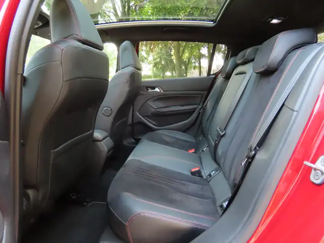 Peugeot 308 view 10
