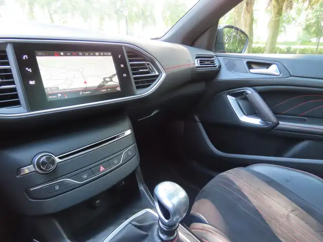 Peugeot 308 view 14