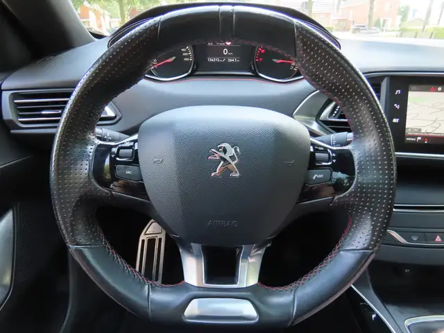 Peugeot 308 view 12