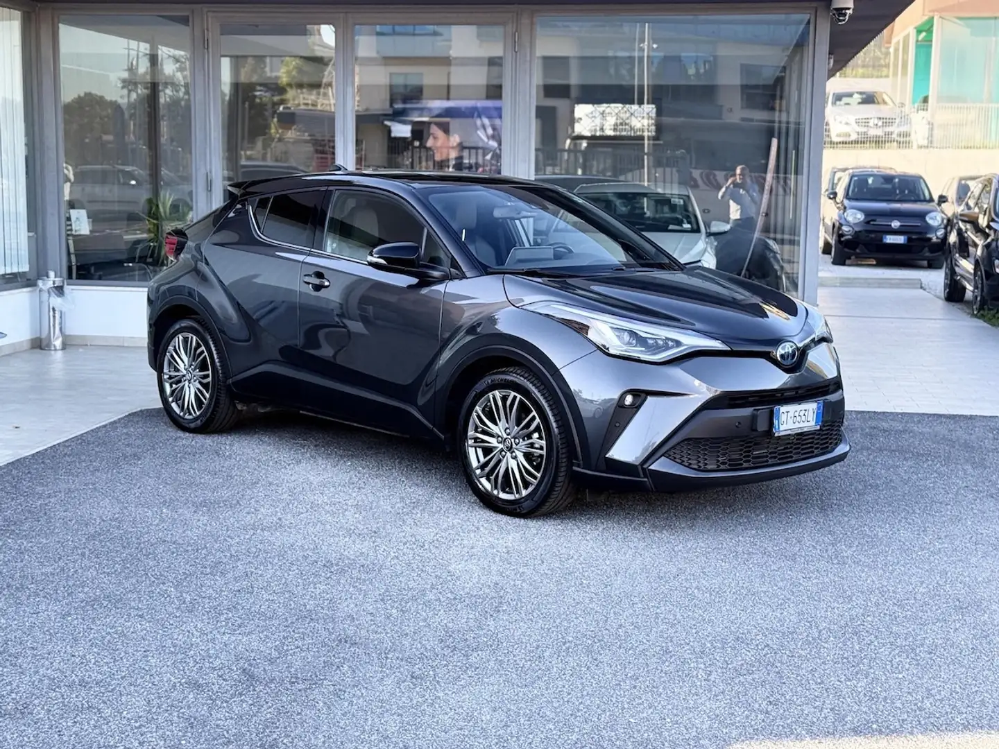 Toyota C-HR 2.0 Hybrid 152CV E6 Automatica - 2023 Grigio - 1
