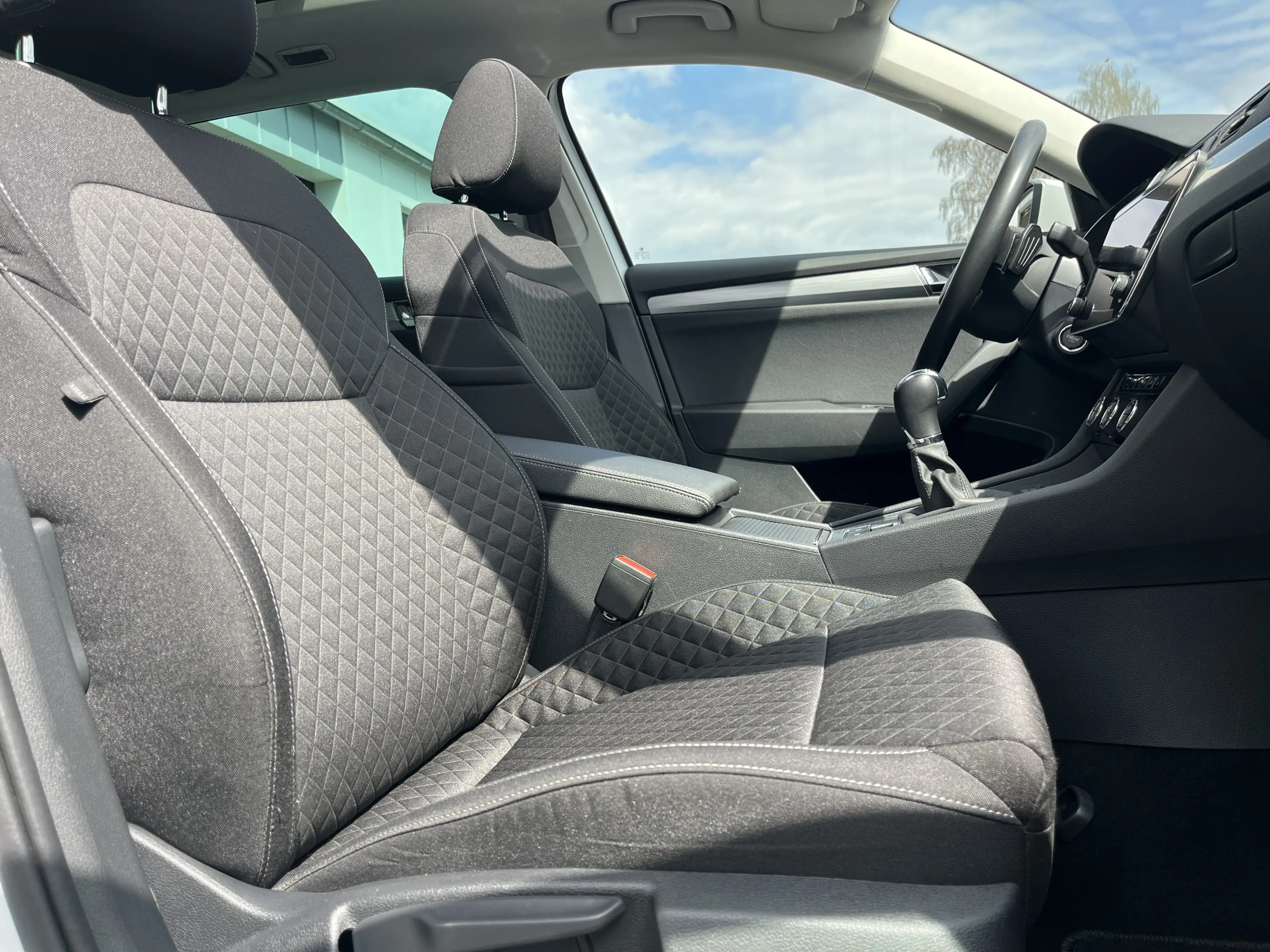 Skoda Superb Combi 2.0 TDI DSG Ambition 141€ m.20% Anz. PANOR — photo 14