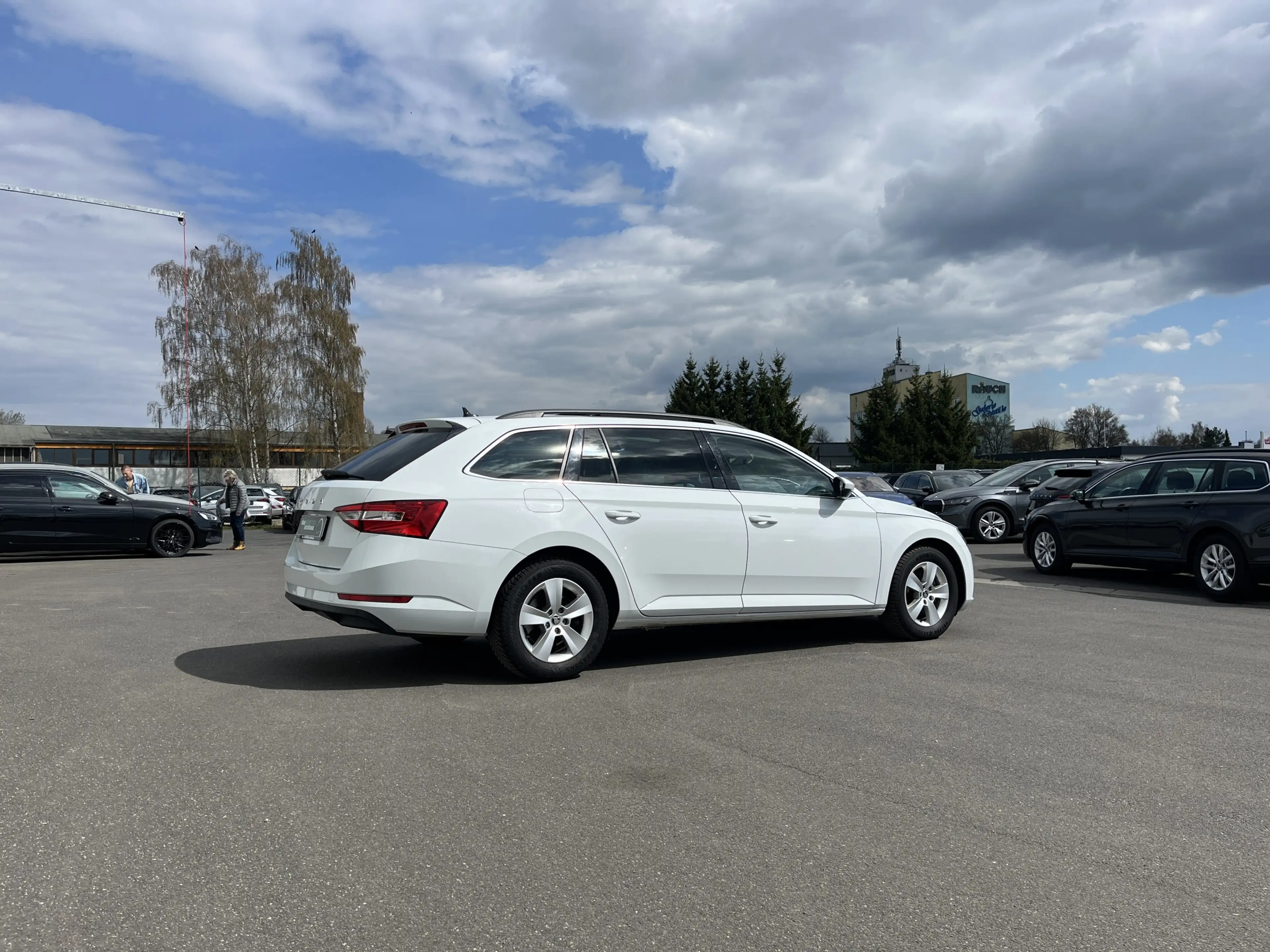 Skoda Superb Combi 2.0 TDI DSG Ambition 141€ m.20% Anz. PANOR — photo 6